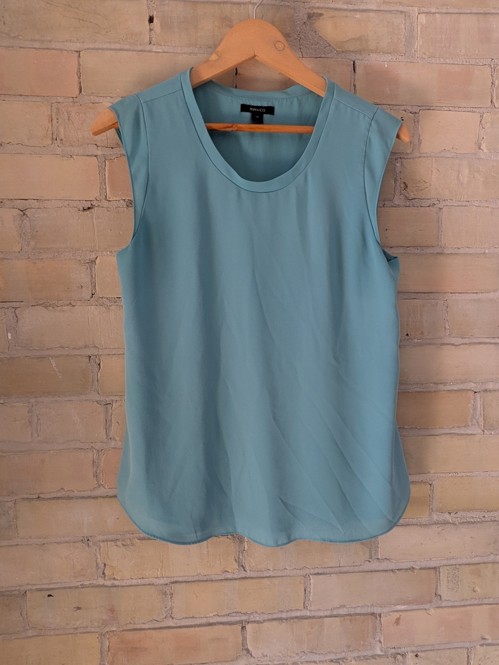 RW&CO. Sleeveless Aqua-Blue Round Neck Shell
